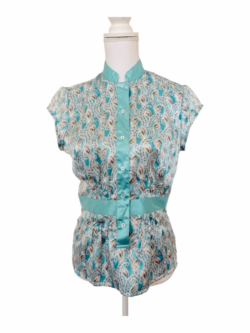 NWT Robert Graham Silk Paisley
Mandarin Collar Blouse - 8